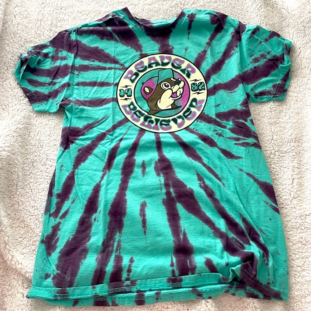 Bucees tshirt, Size L in women’s, Only worn a couple of times